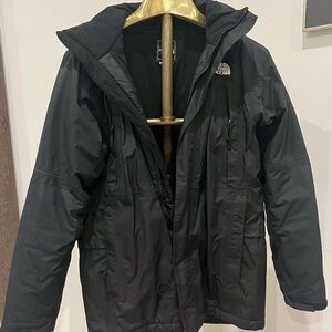 The North Face Classic Black Outerwear